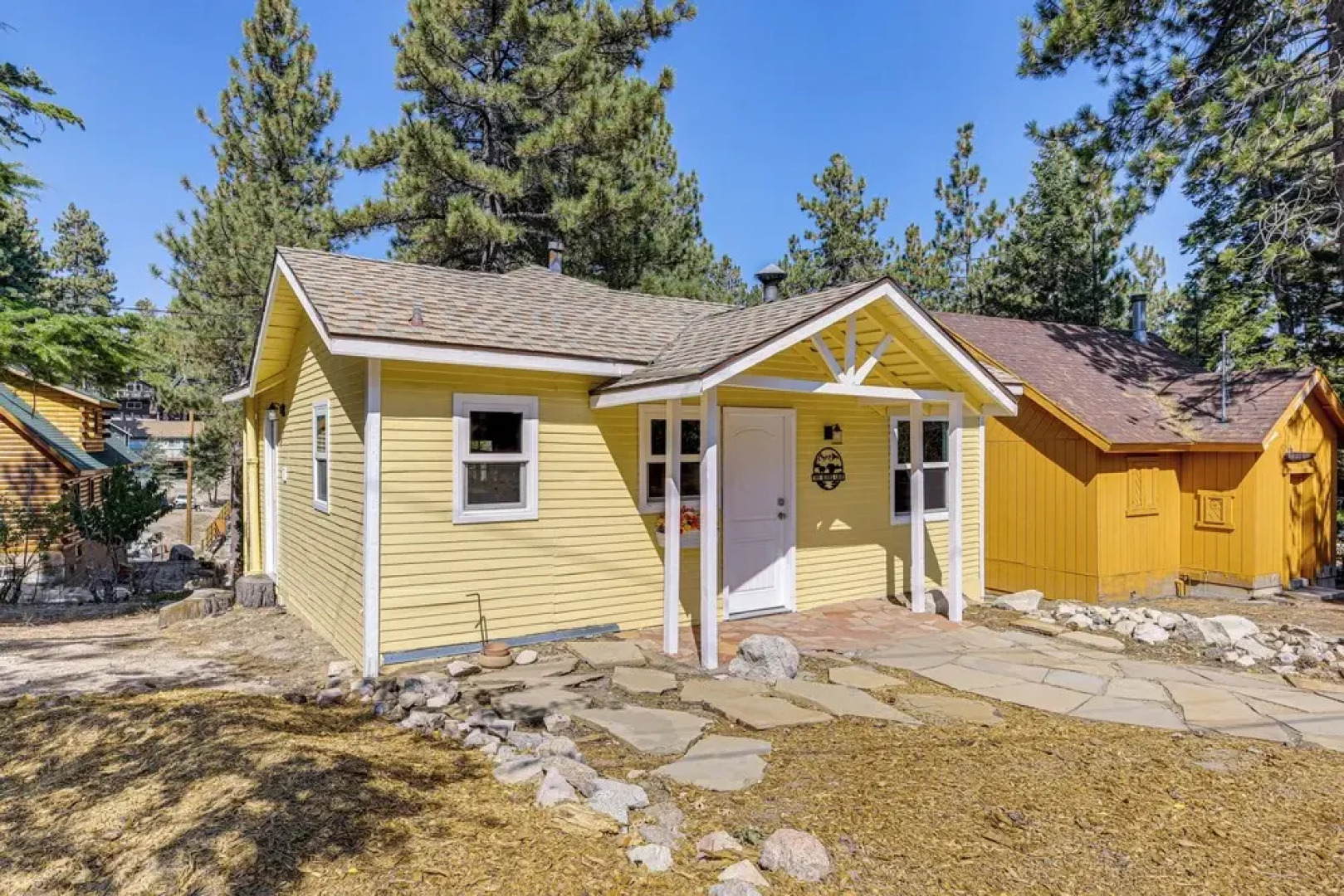 Walk to Water: Cozy Cabin in Green Valley Lake!