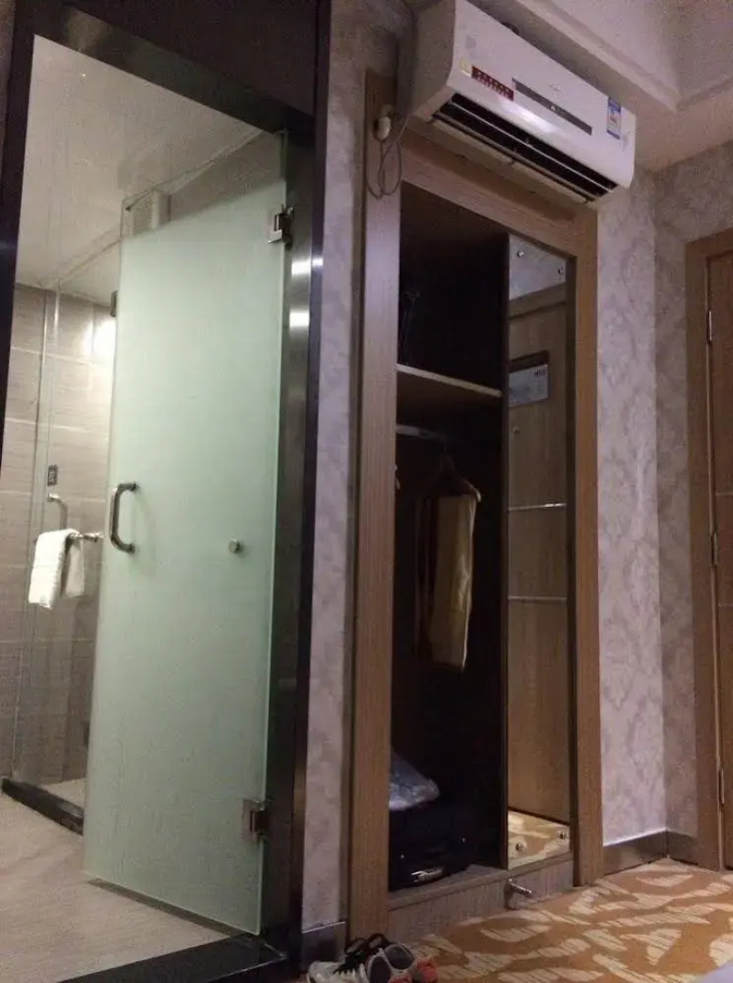 Echarm Nanning Railway Station Metro Station