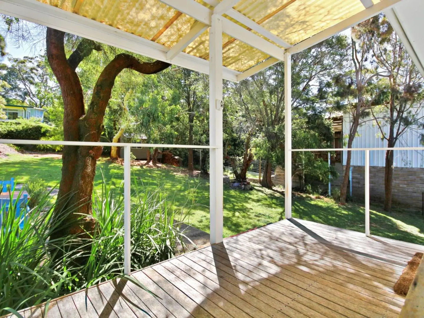 Acacia Cottage at Hyams 4pm Check Out Sundays