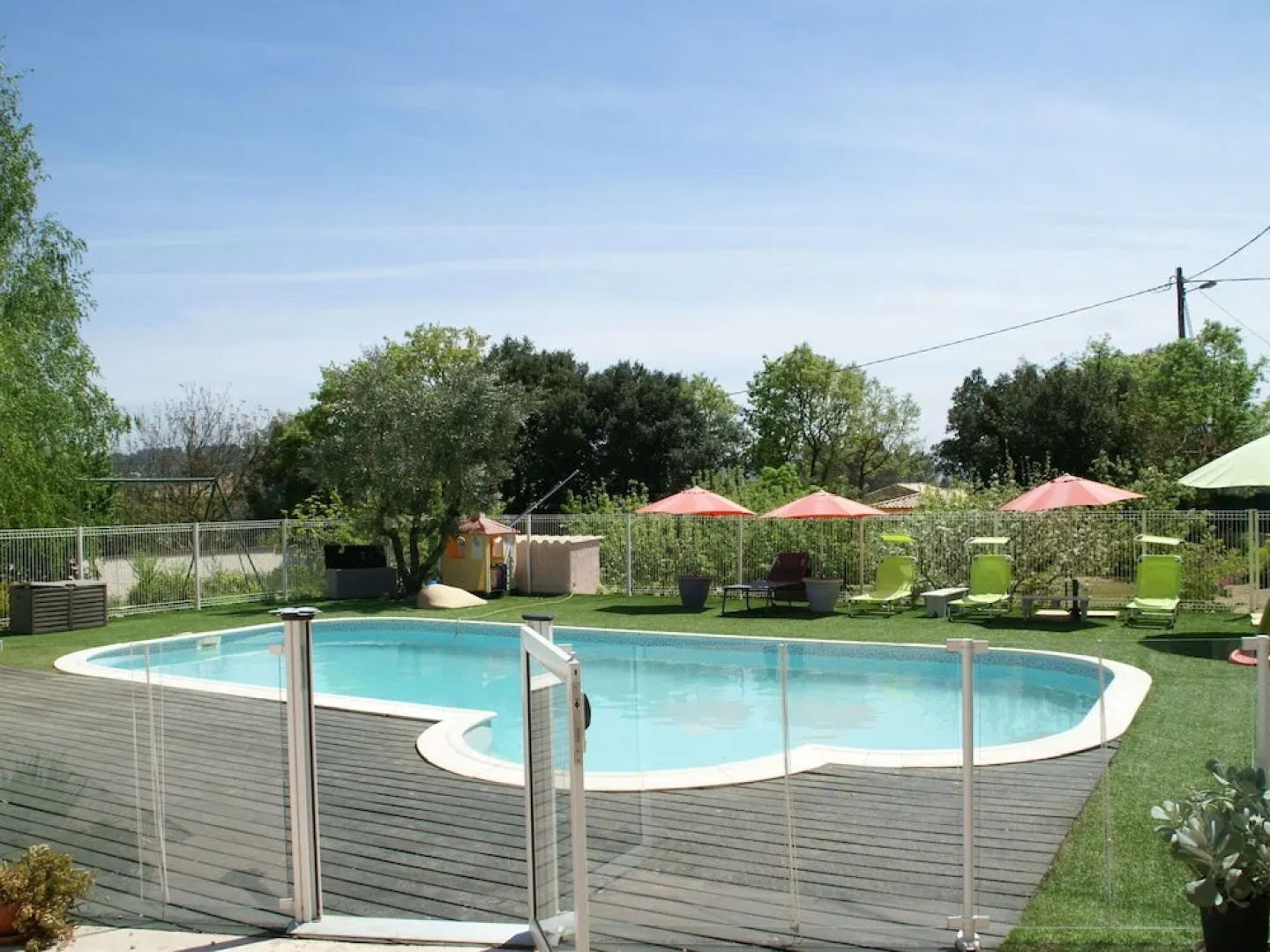 Airconditioned, Spacious Villa in Garéoult With a Private Pool