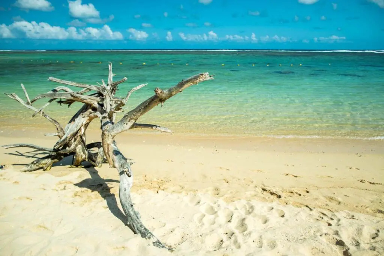 Villa Solara by Oazure