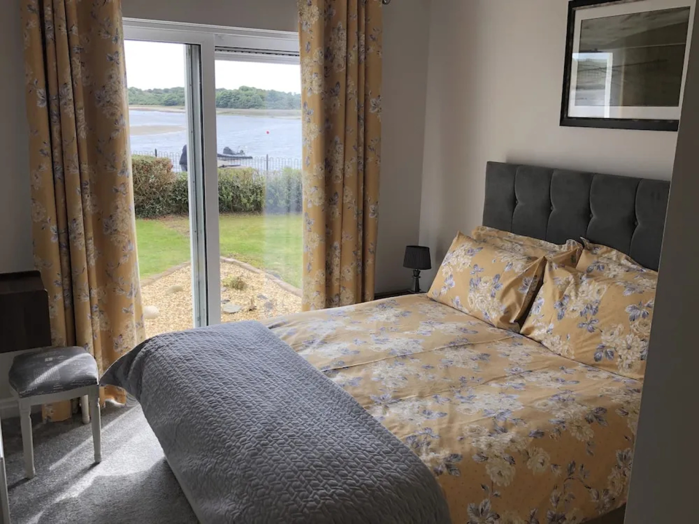 Immaculate 3-bed Apartment in Dundrum Co Down