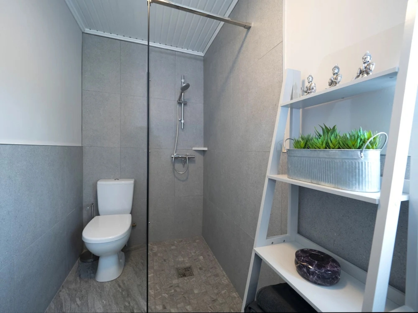 Charming 4-bed Cottage in Dungannon