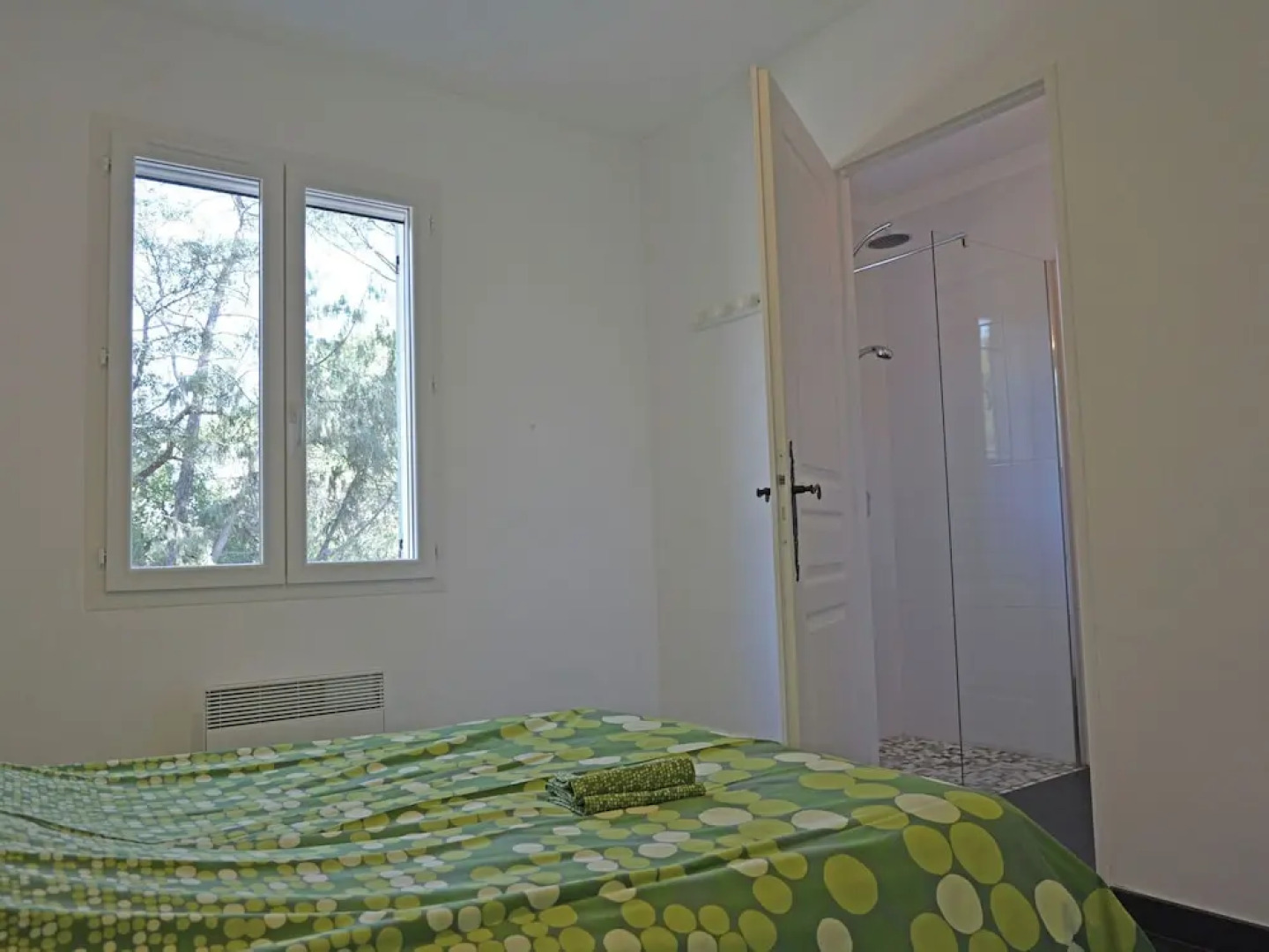 Villa with air conditioning, private pool in Provence, half an hour drive from the beach