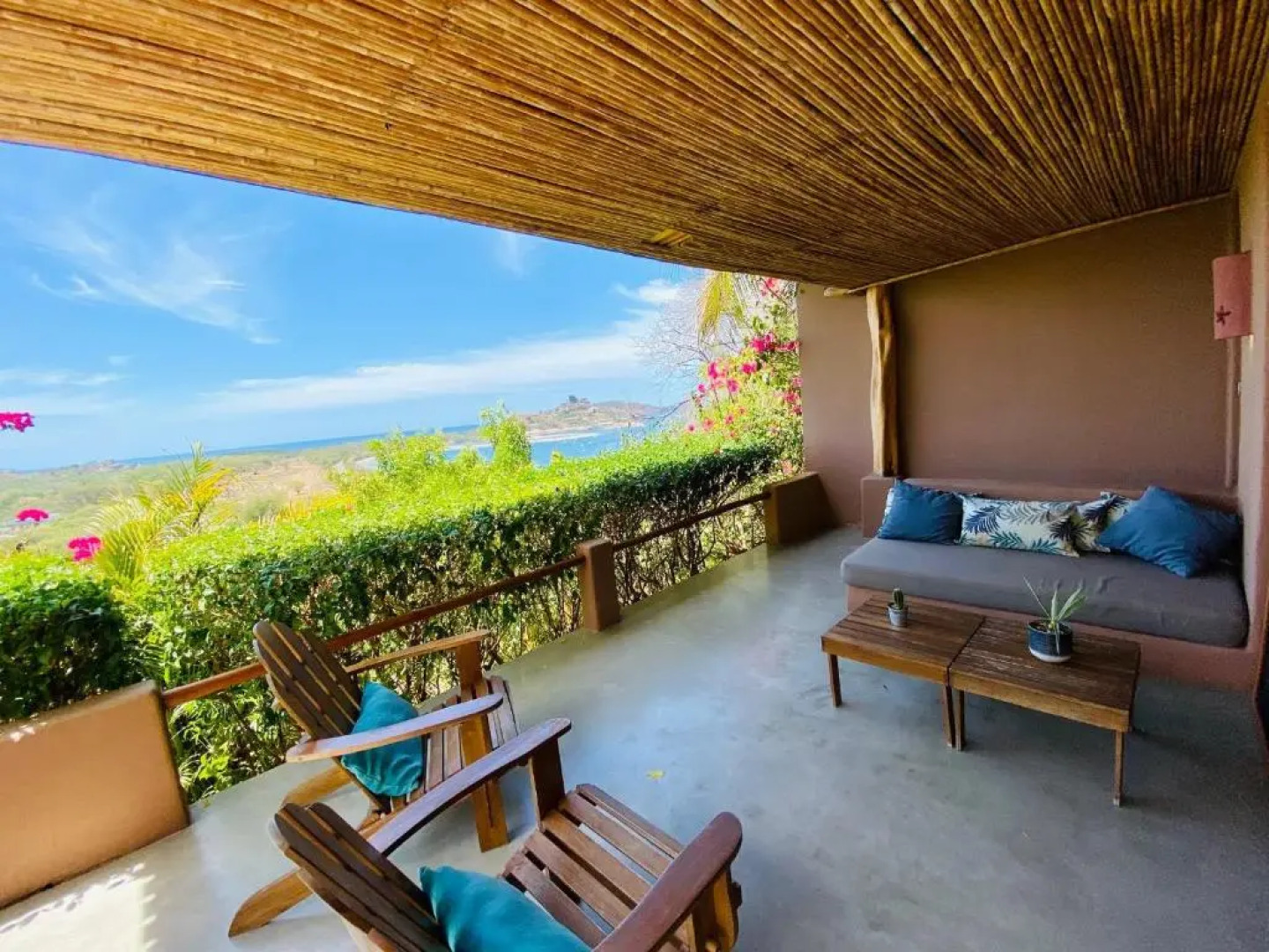 Casa Bahia Sur - Luxury Ocean View 3 Bedroom Home