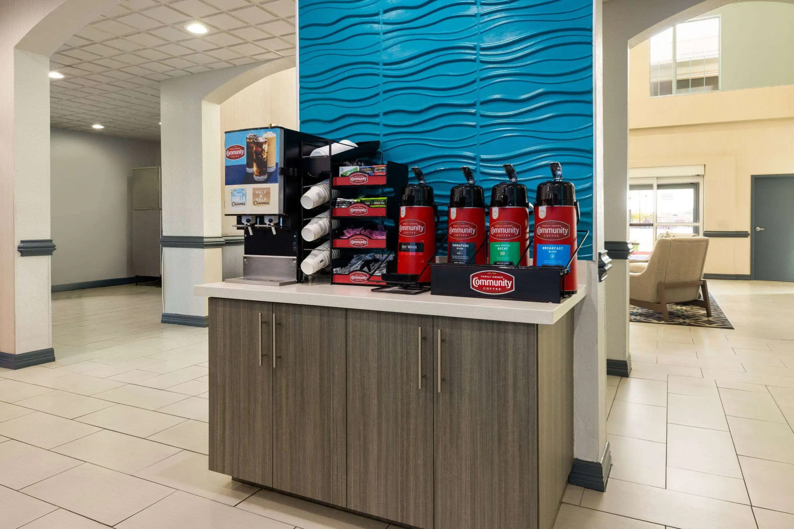 La Quinta Inn & Suites by Wyndham Ft. Worth - Forest Hill TX