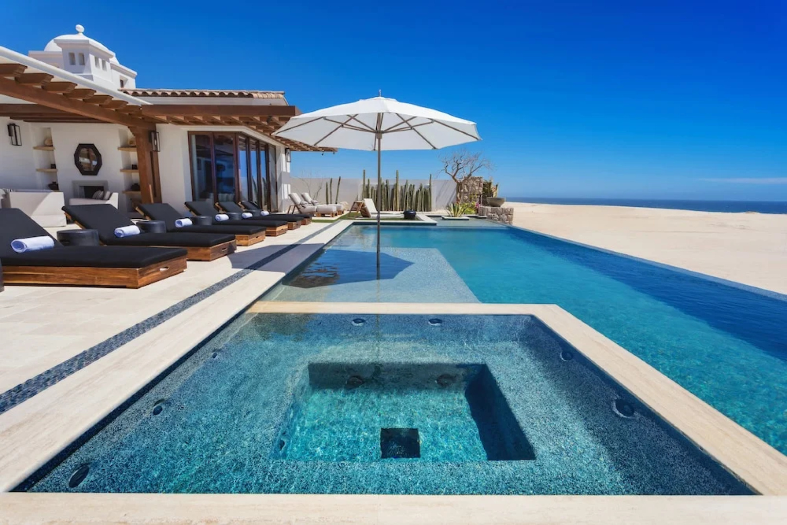 Norman Estate 18 - 3 BR Ocean Front