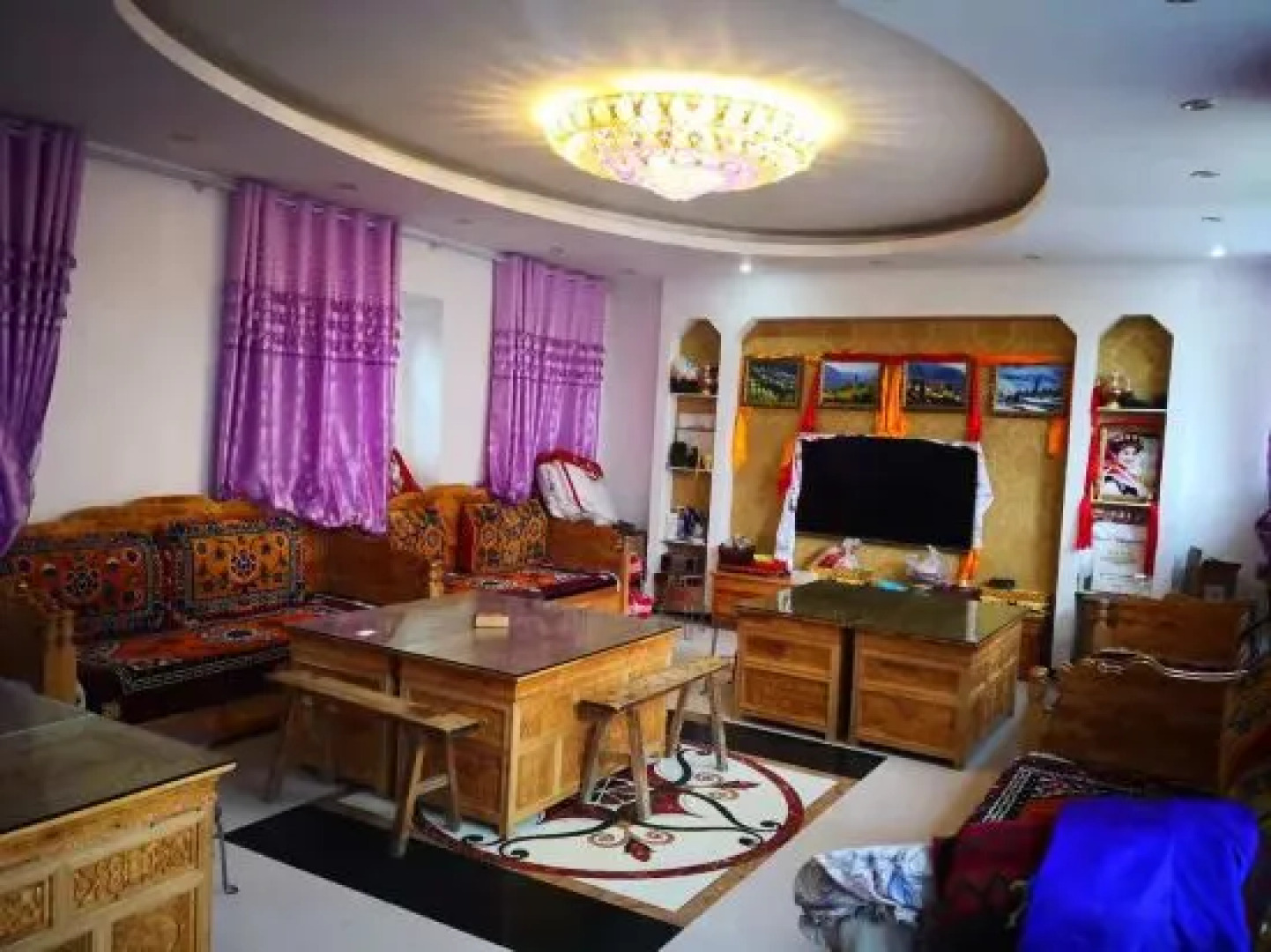 Danba County Gezuo Hotel