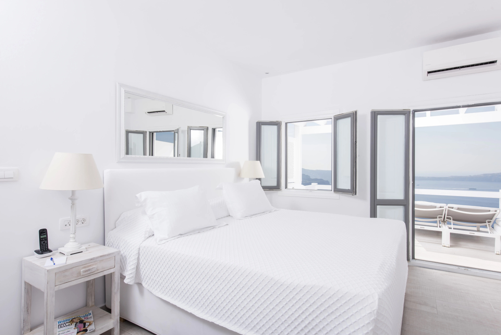 Aqua Luxury Suites
