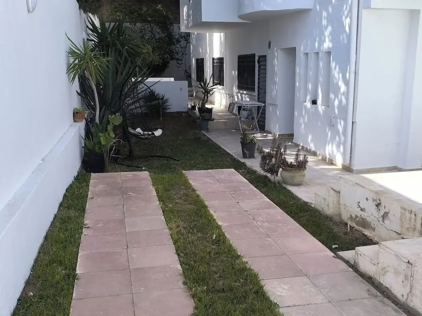 Stylish villa avec parking et piscine