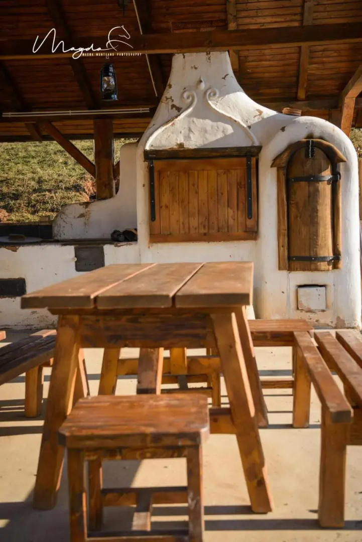 Potcoava Mountain Hideaway