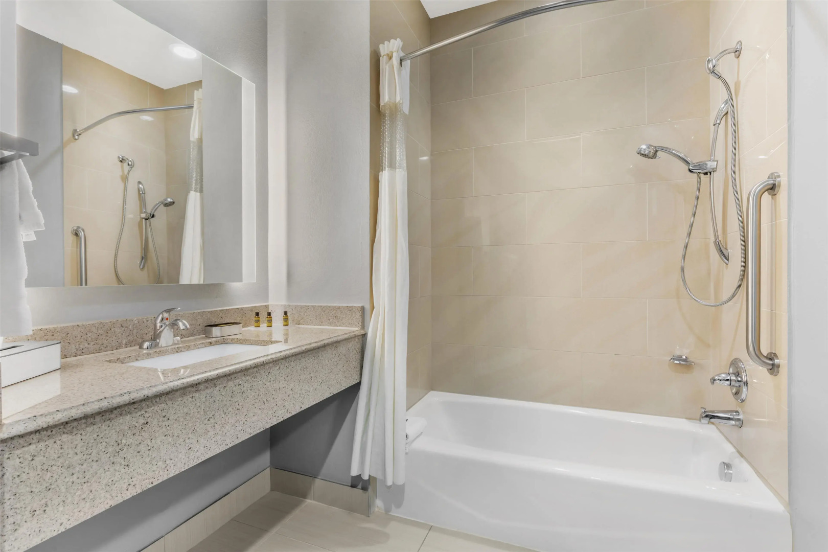 Best Western Plus Fort Worth Forest Hill Inn & Suites