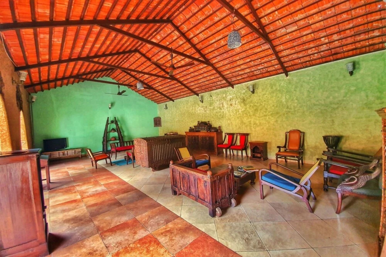 Greetoe Celebration Van Vilas