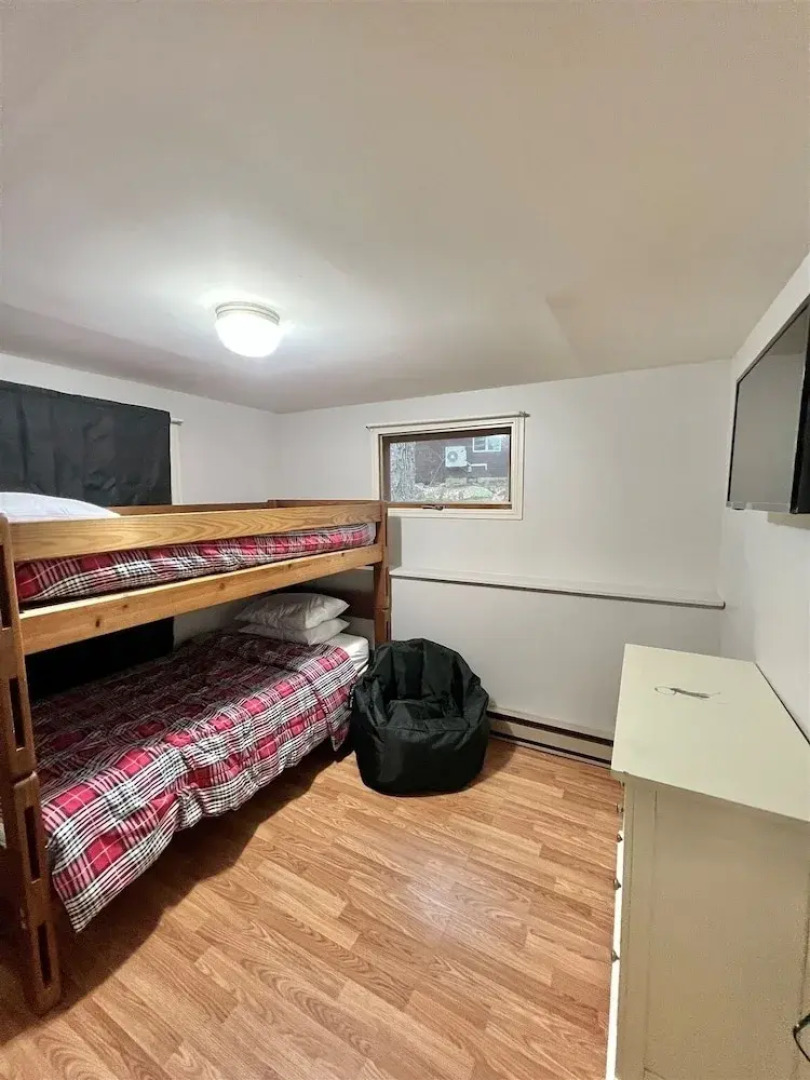 Any Season Escape Limit 10 4 Bedroom Villa by RedAwning