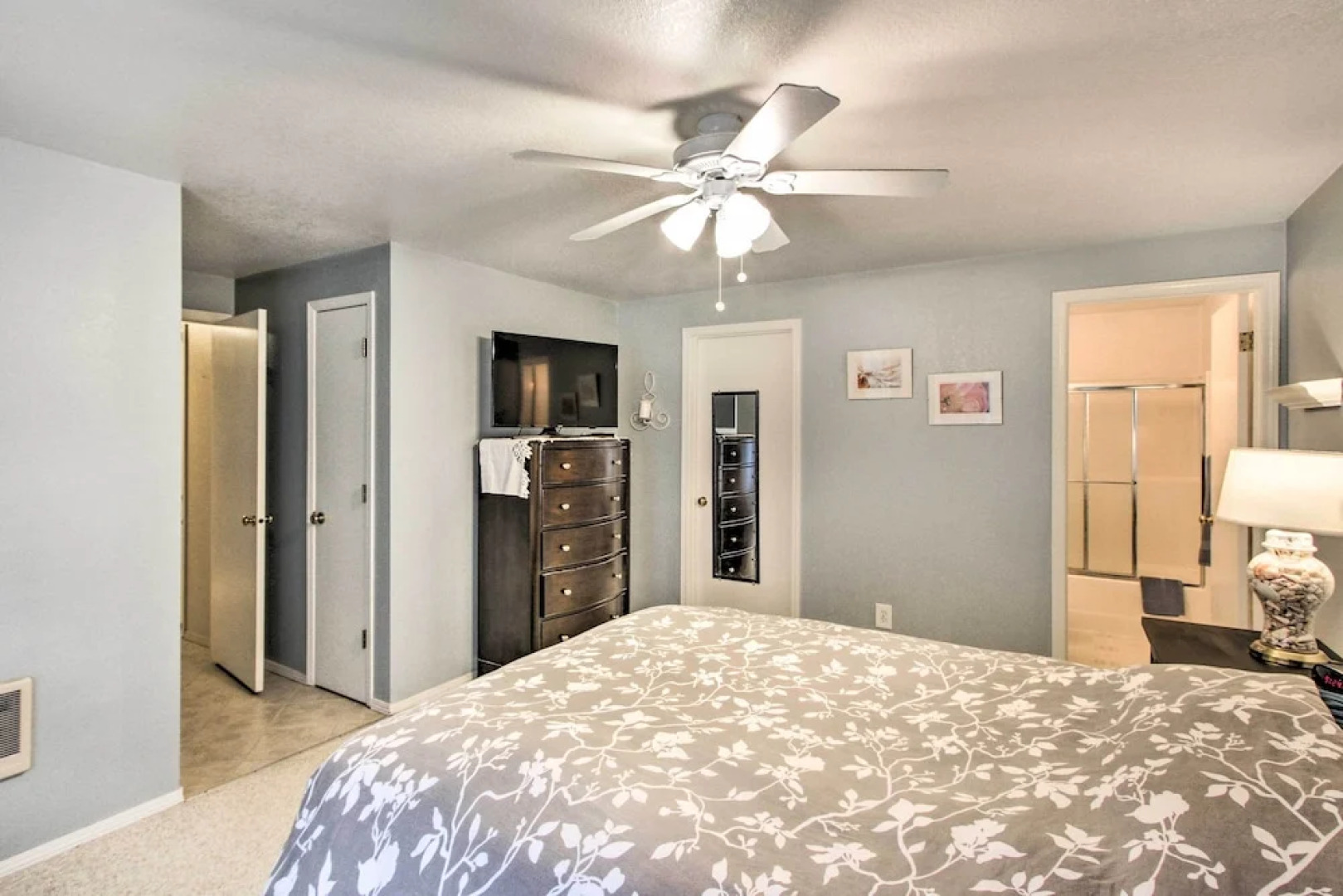 Cozy Home By Henderson Bay - 8 Miles to Gig Harbor