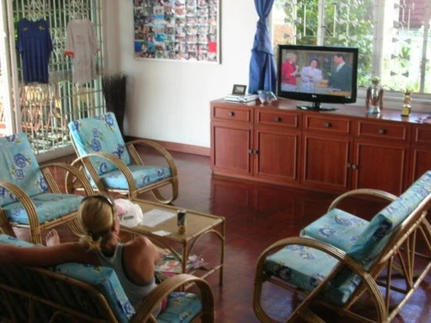 Borneo Beachouse Backpackers