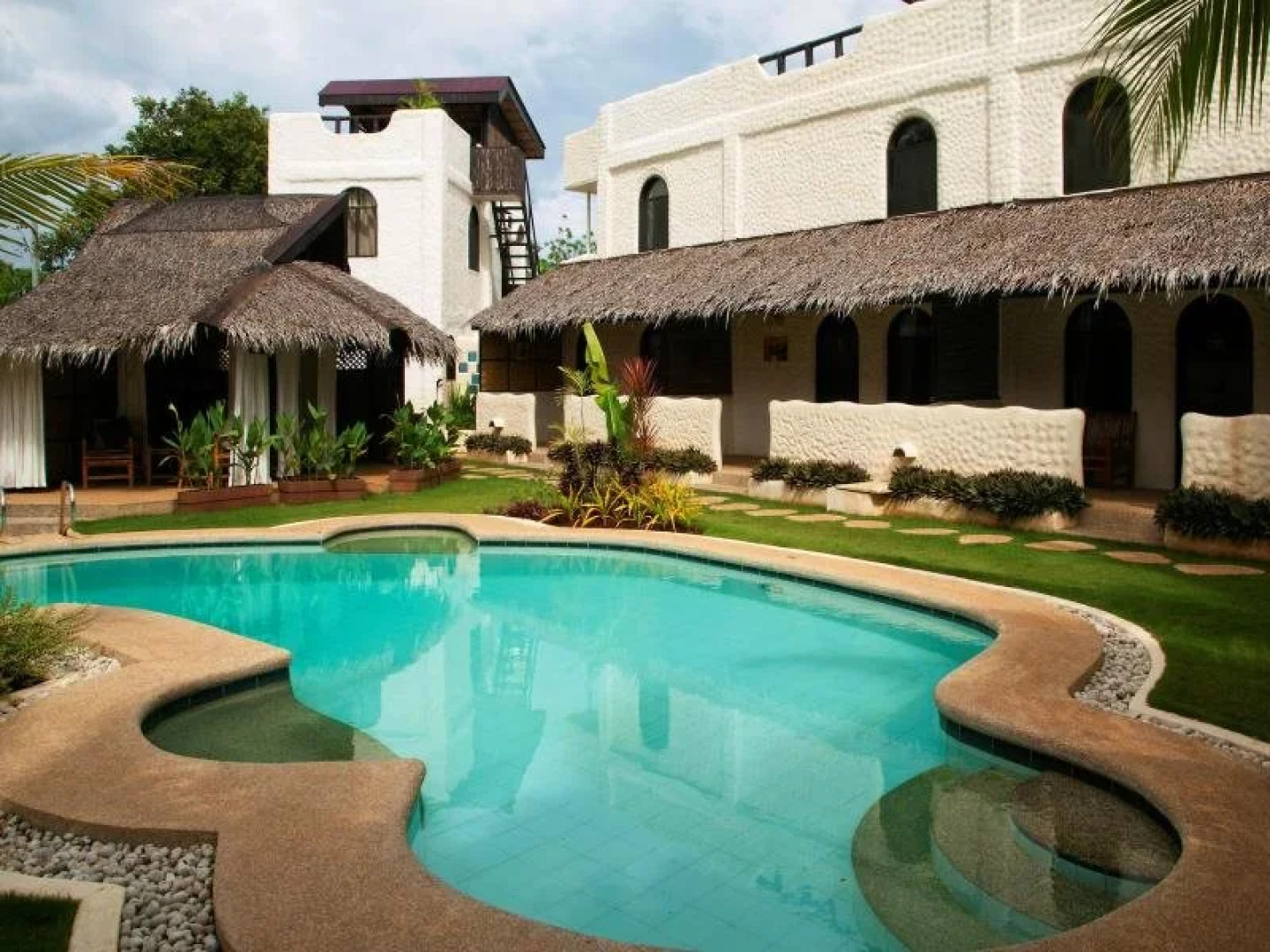 ChARTs Resort and ART-Café