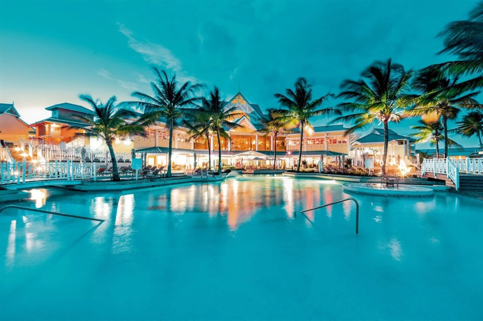 Magdalena Grand Beach & Golf Resort