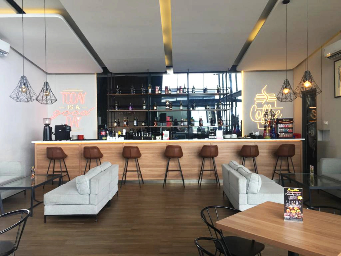 Front One King Hotel Tuban