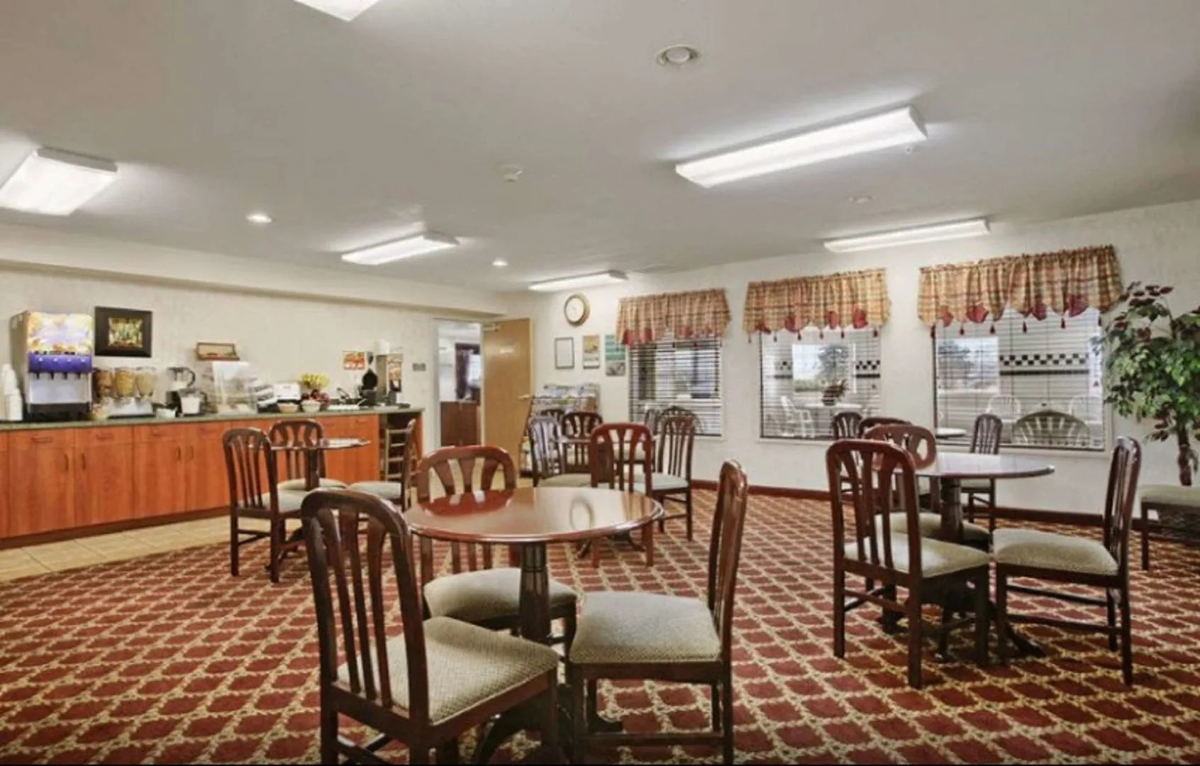Toppenish Inn and Suites