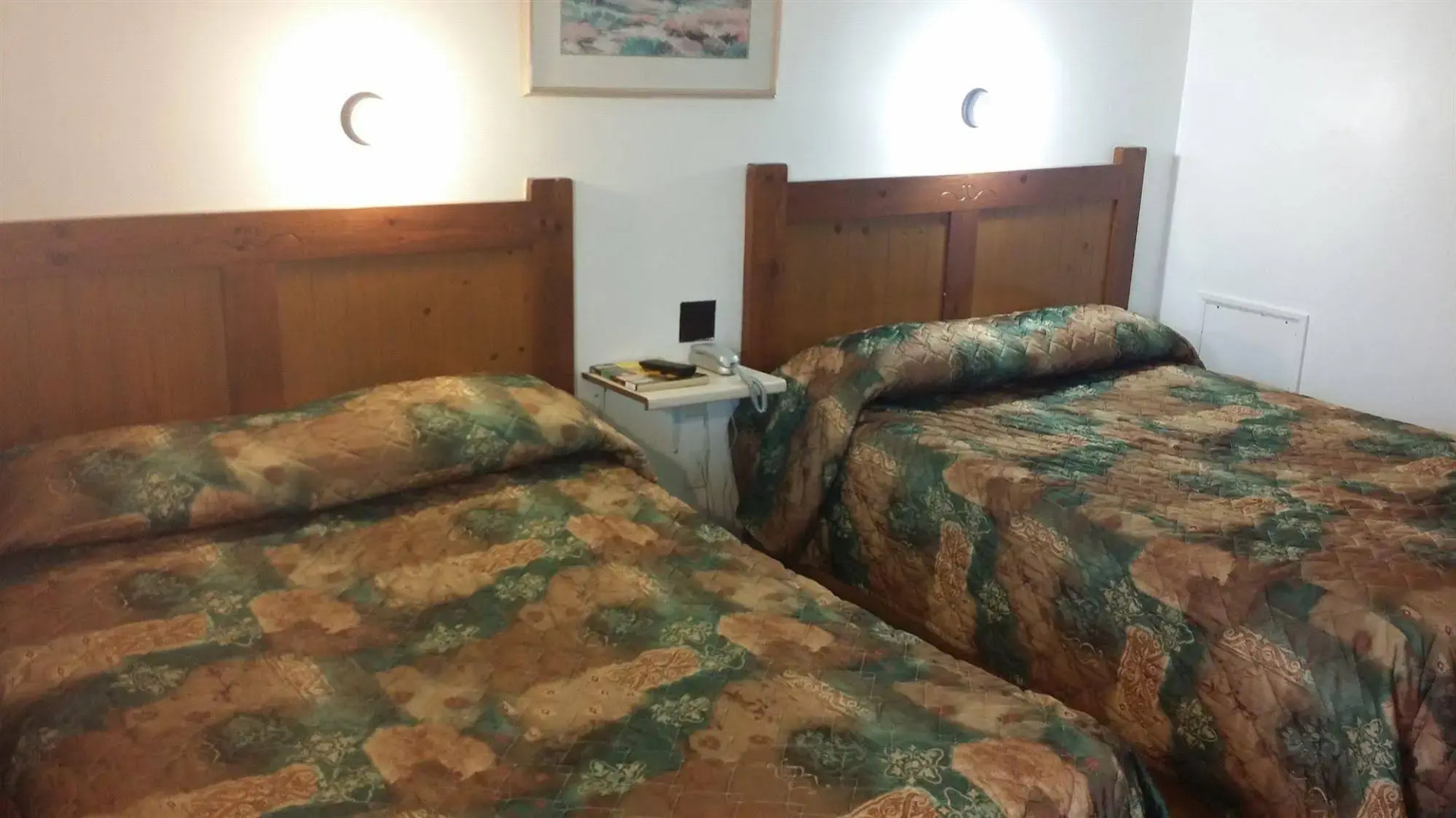 Pleasant Manor Motel