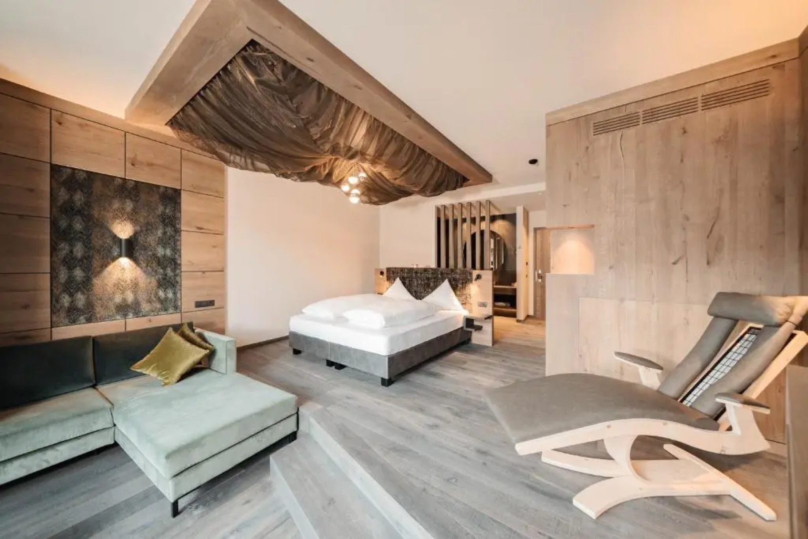 Kronhotel Leitgam luxury hotel for two