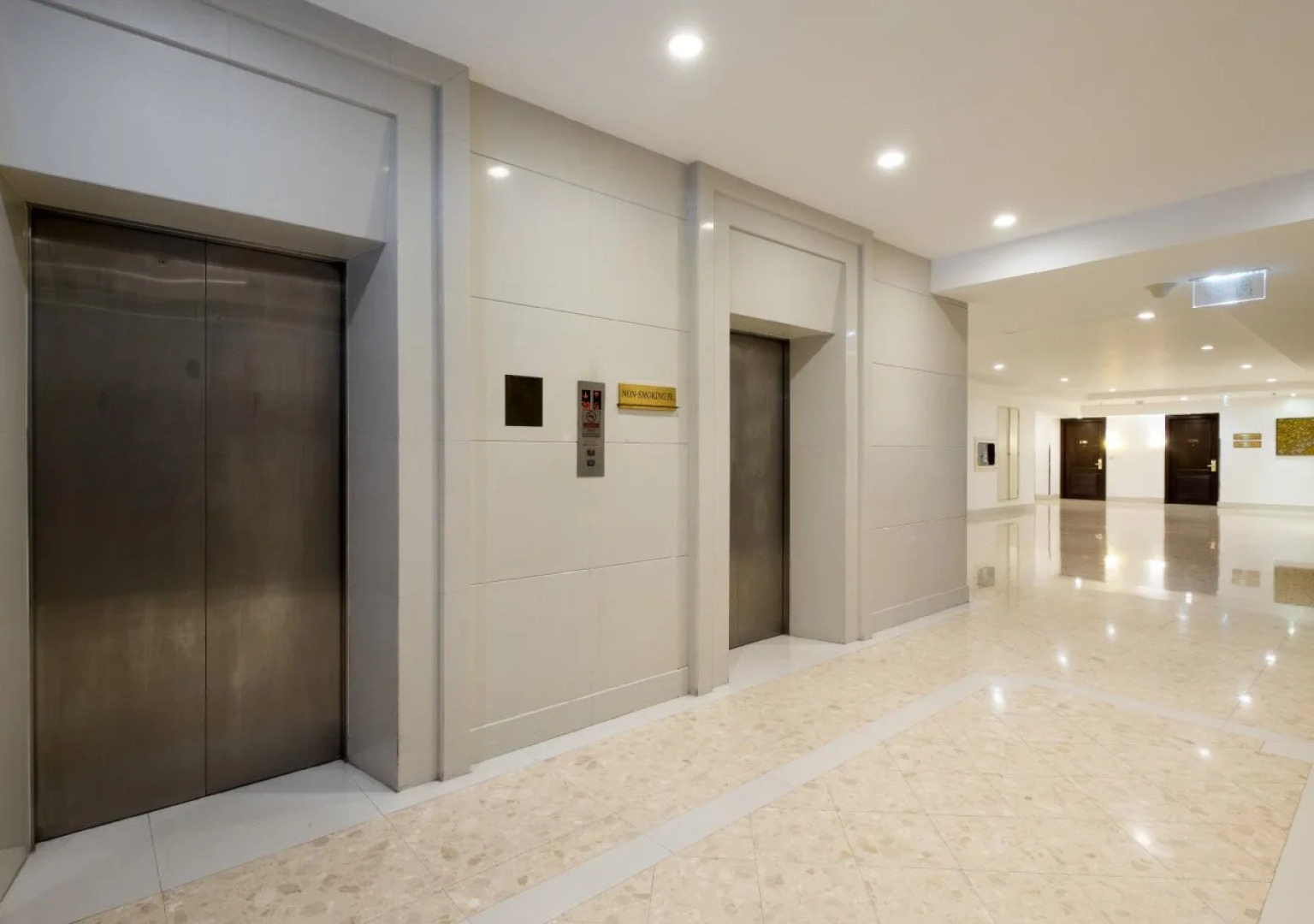 Отель Centre Point Silom