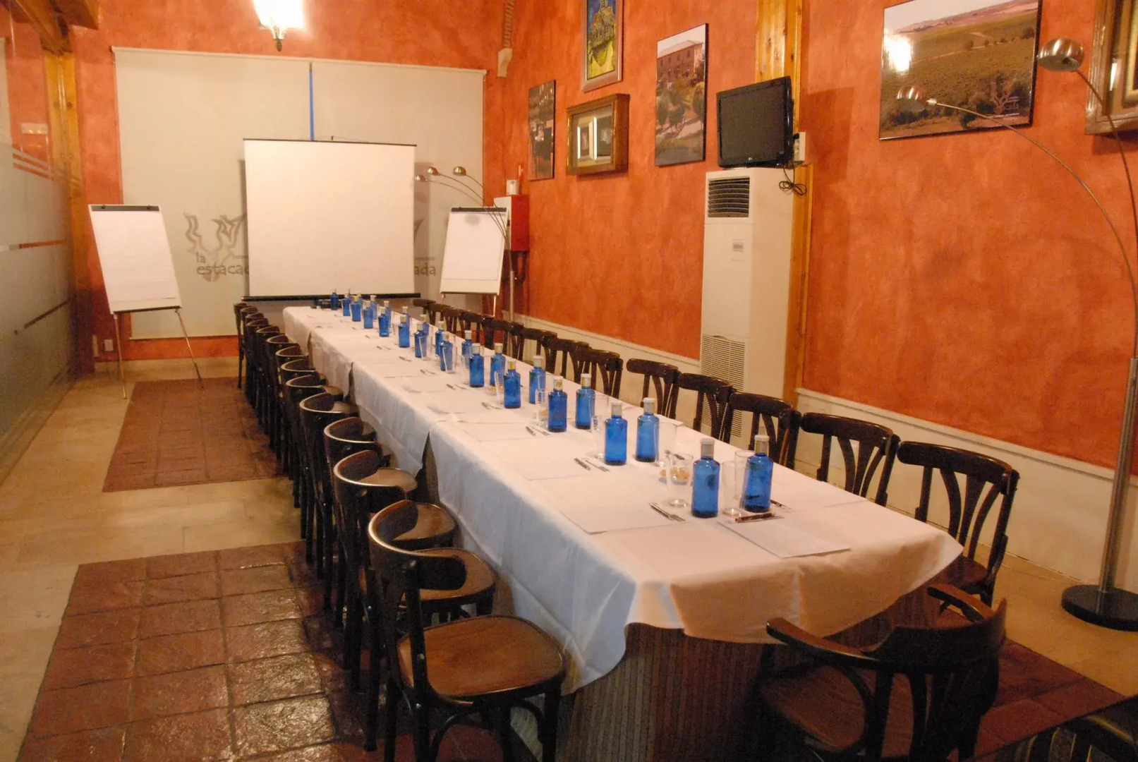 Complejo Enoturístico Finca La Estacada