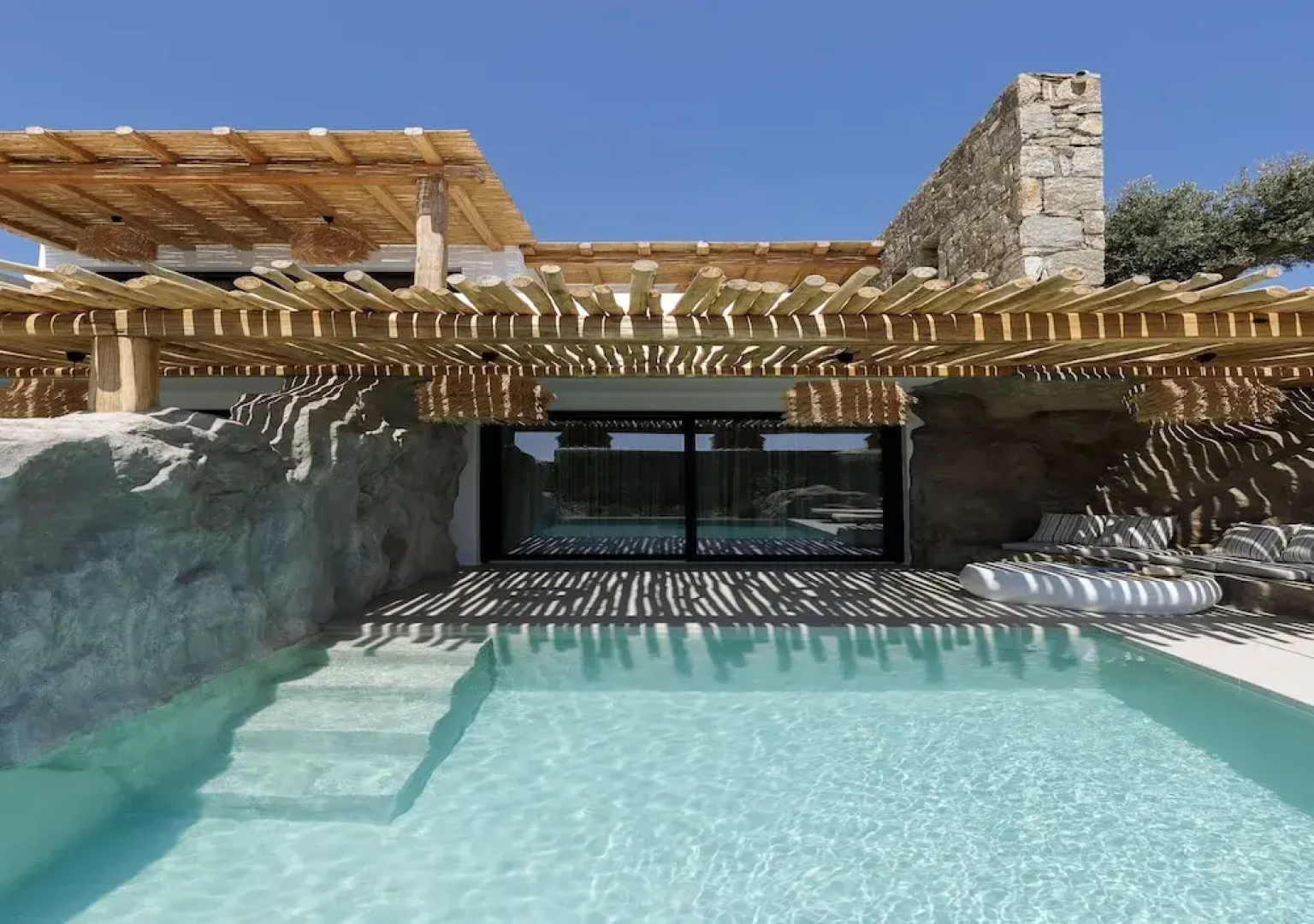 WhiteArt Suites