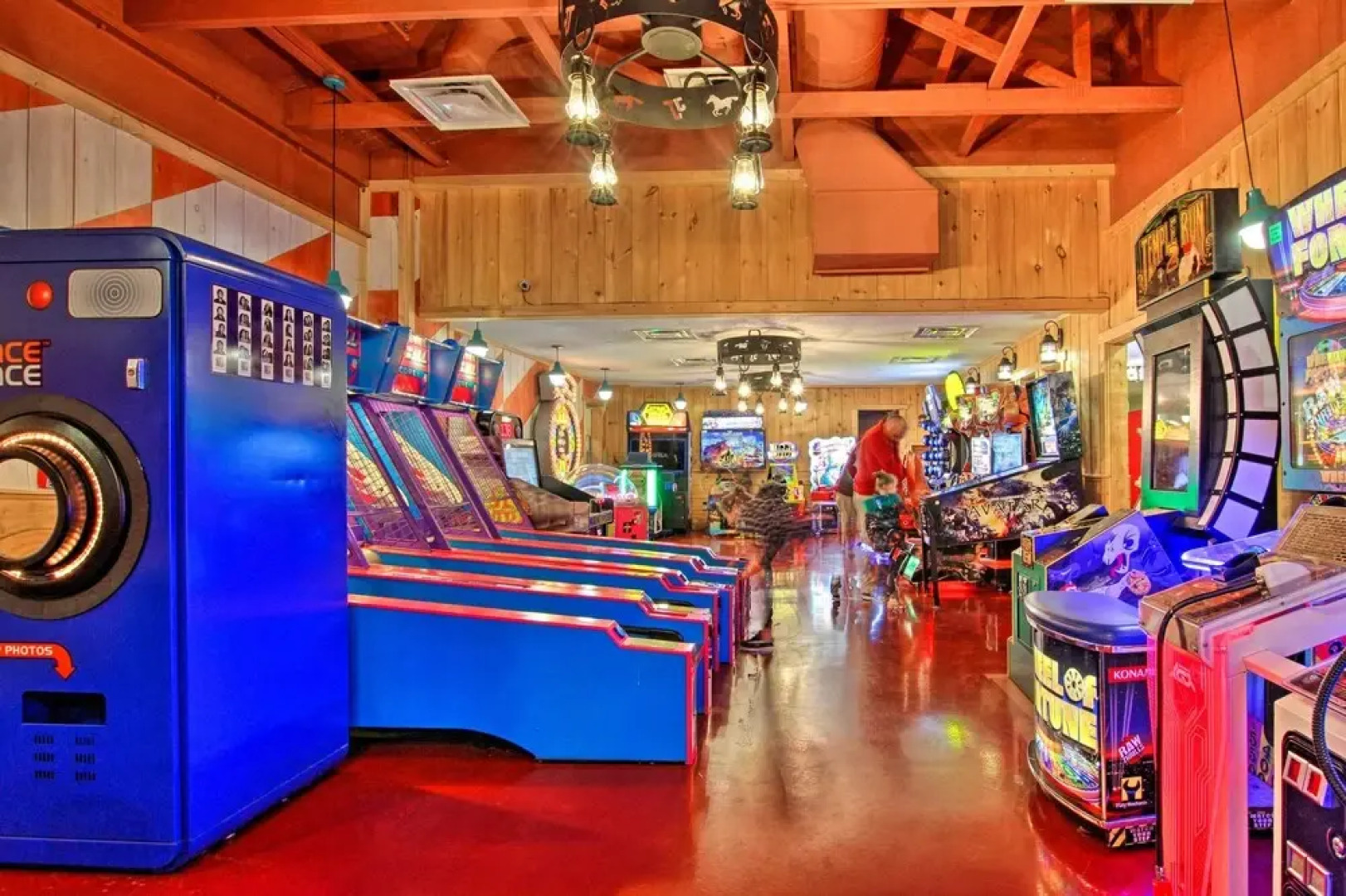 Cozy Retreat w/ Porch & Double JJ Resort Access!