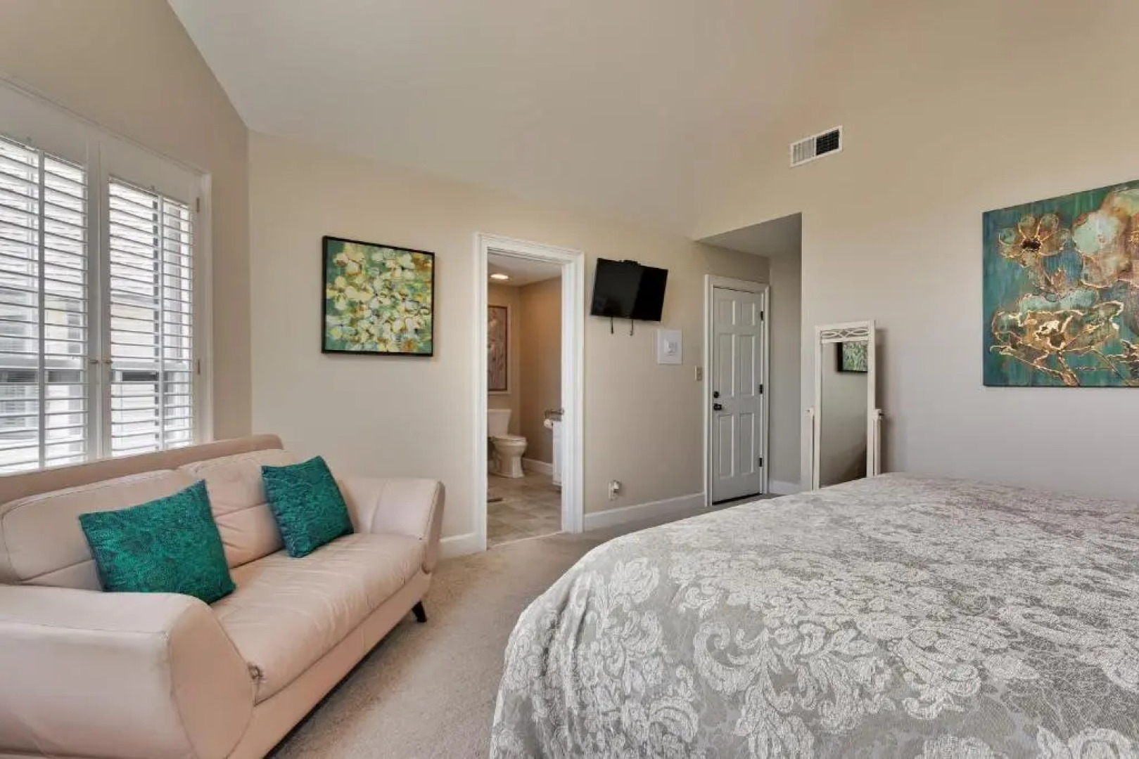 Pleasanton Courtyard B&B