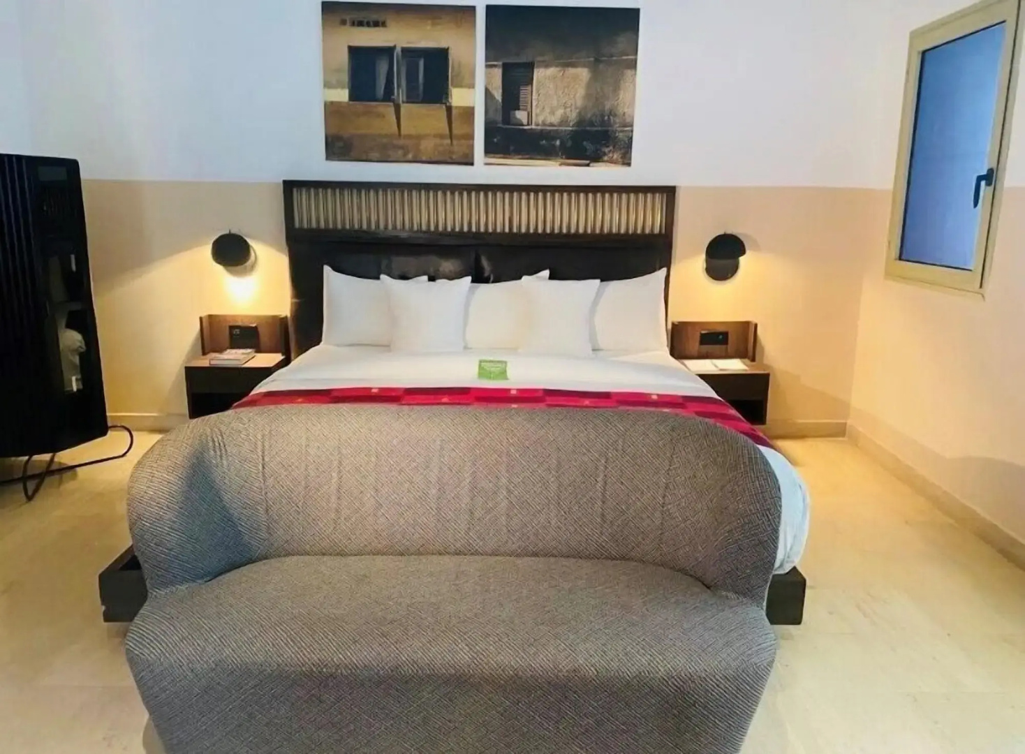 Lepic Villa Hotel