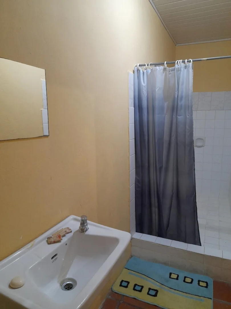 Queen's Comfort Inn
