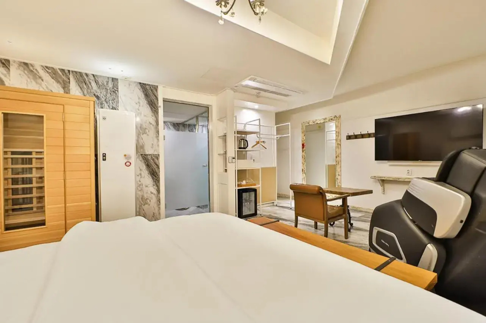 February Hotel Kimhae