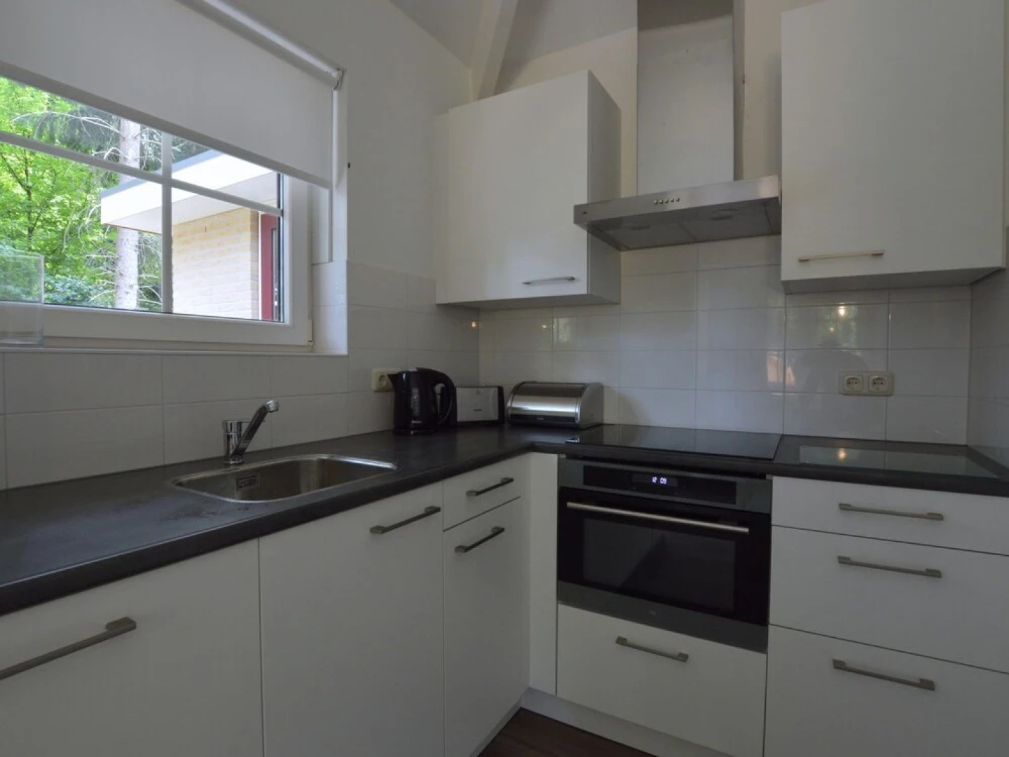 Contemporary Holiday Home on the Veluwe With Sauna and Hottub in the Garden