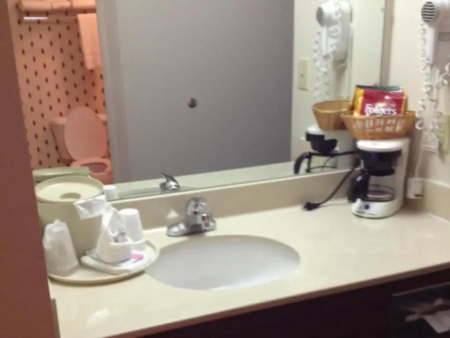 Country Hearth Inn & Suites Willard