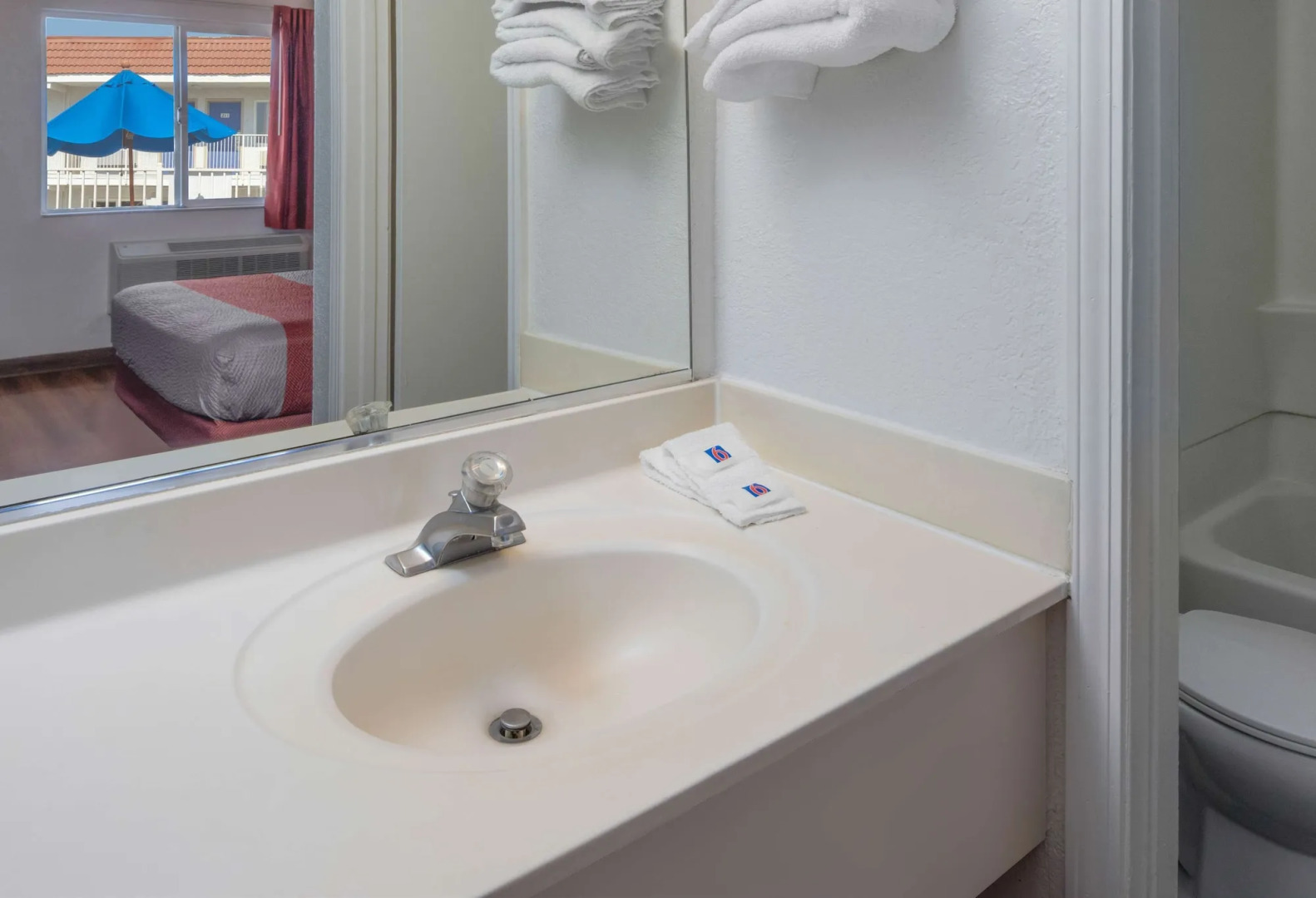 Motel 6 Los Angeles - Van Nuys North Hills