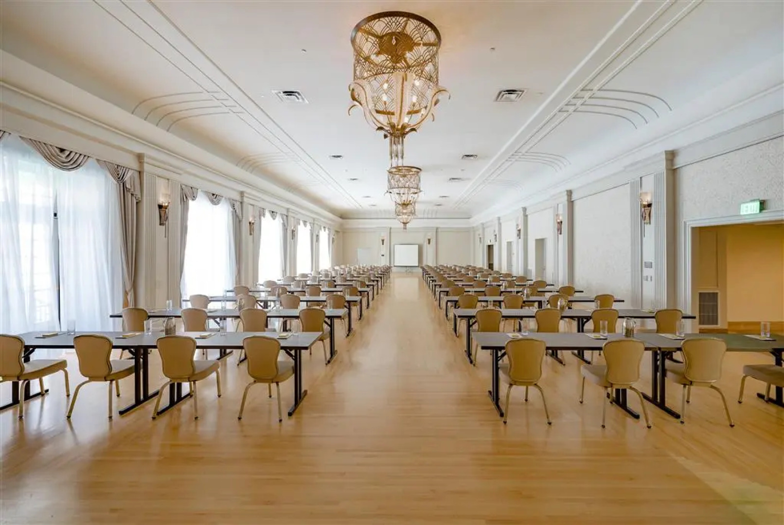 Hotel Fort Des Moines, Curio Collection by Hilton