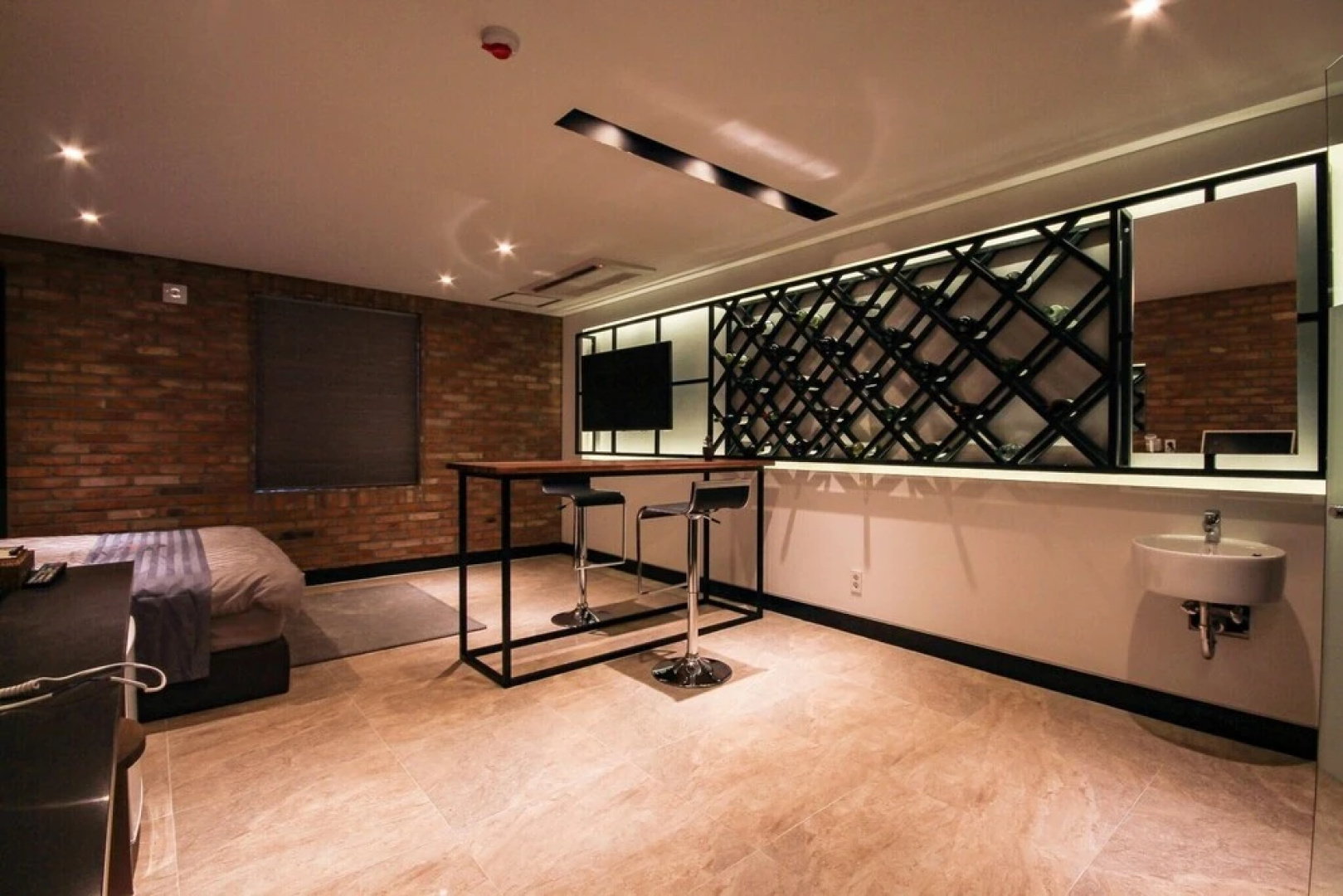 Wanju Five Drive Self Check-in Motel