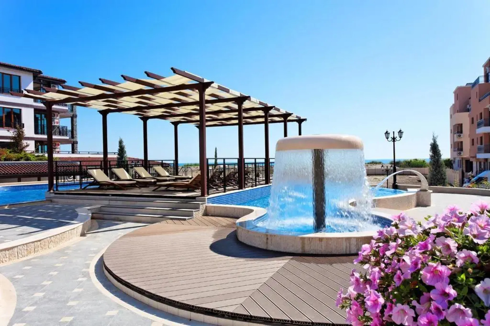 Boutique Rose Gardens Beach & SPA Hotel