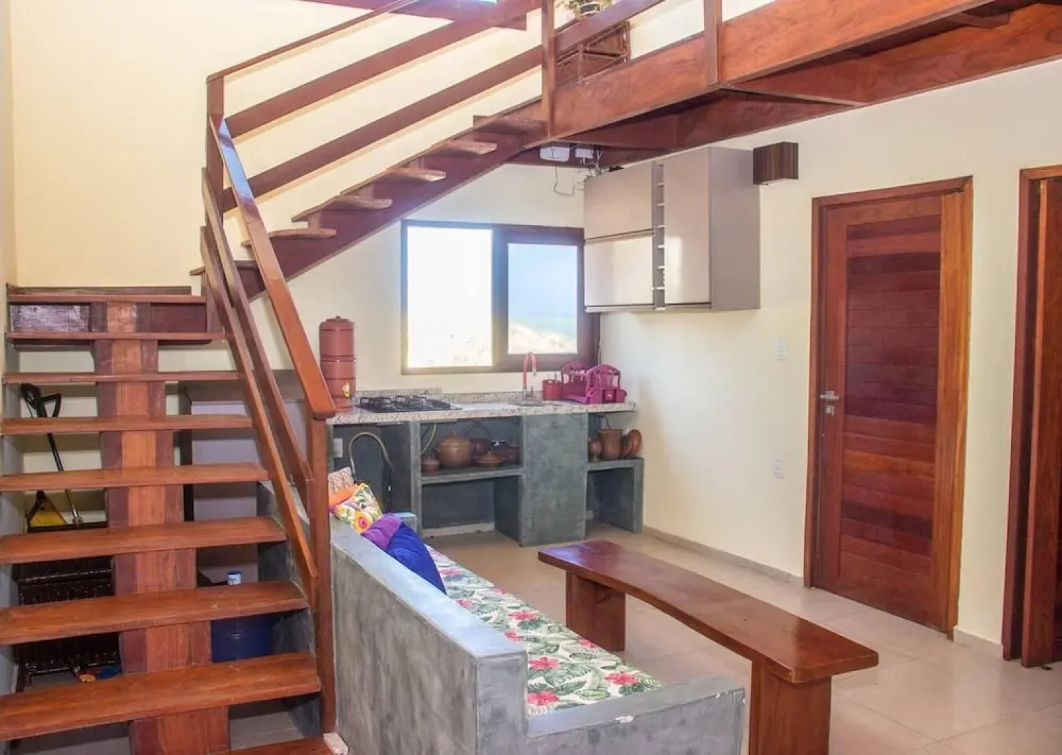 Impeccable 4-bedroom Beach House With a Great View