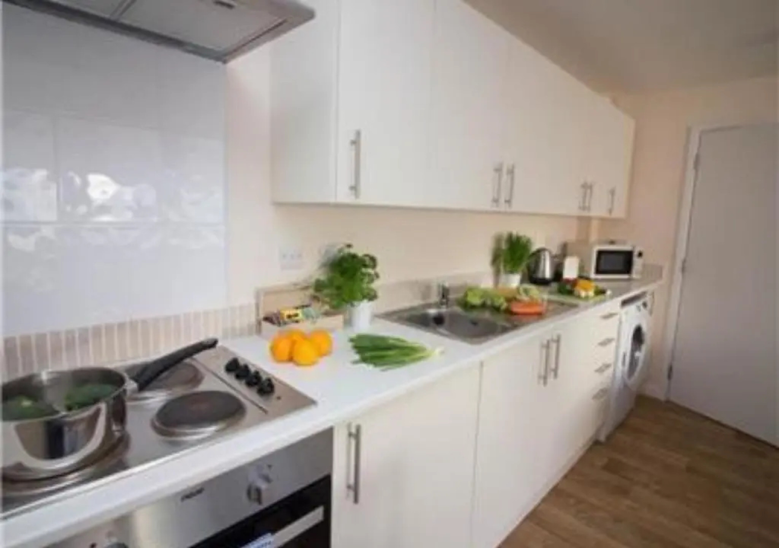 Stayzo Stylish Accommodation in Southampton 10