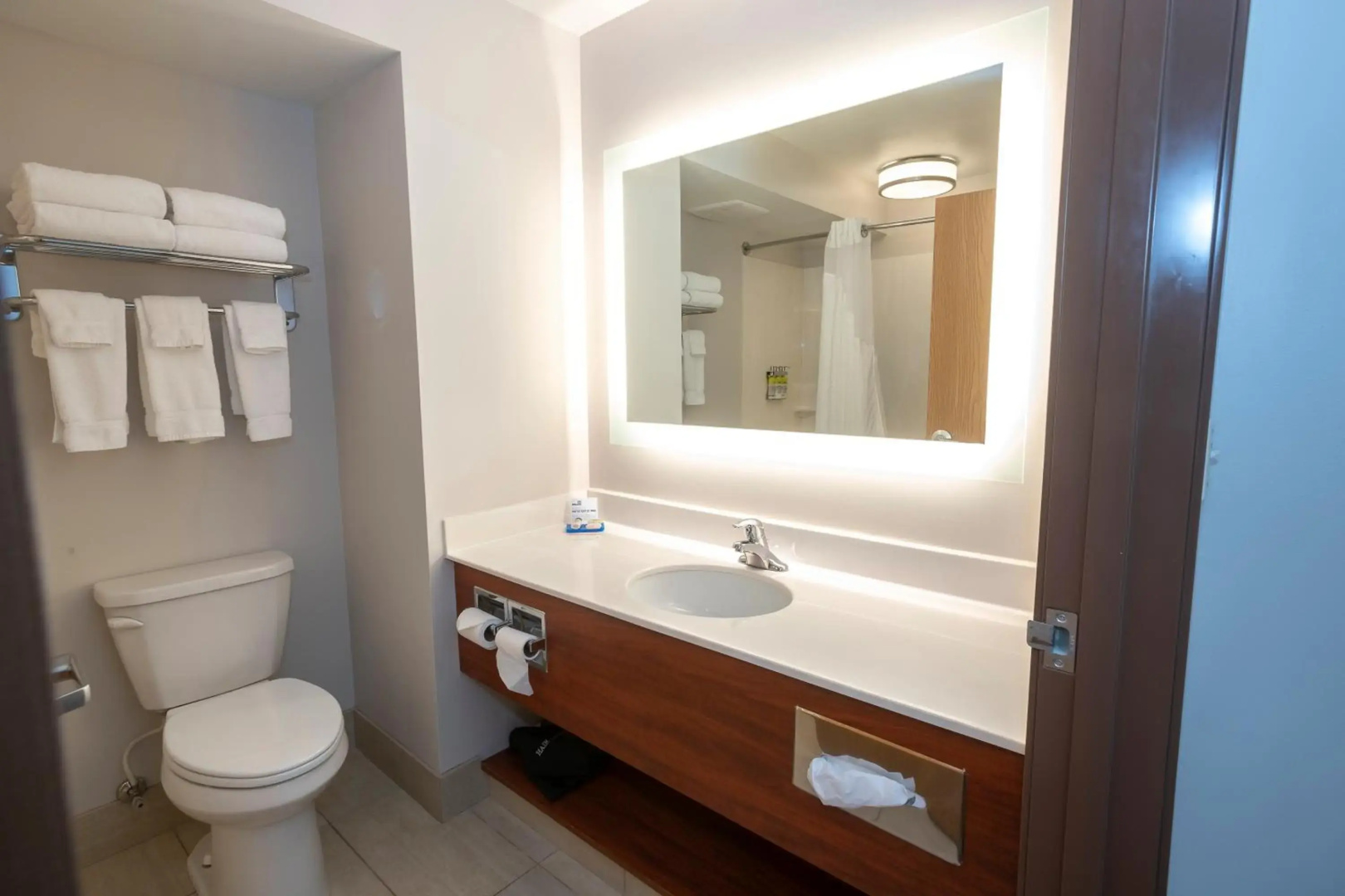 Holiday Inn Express Hotel & Suites Iron Mountain by IHG