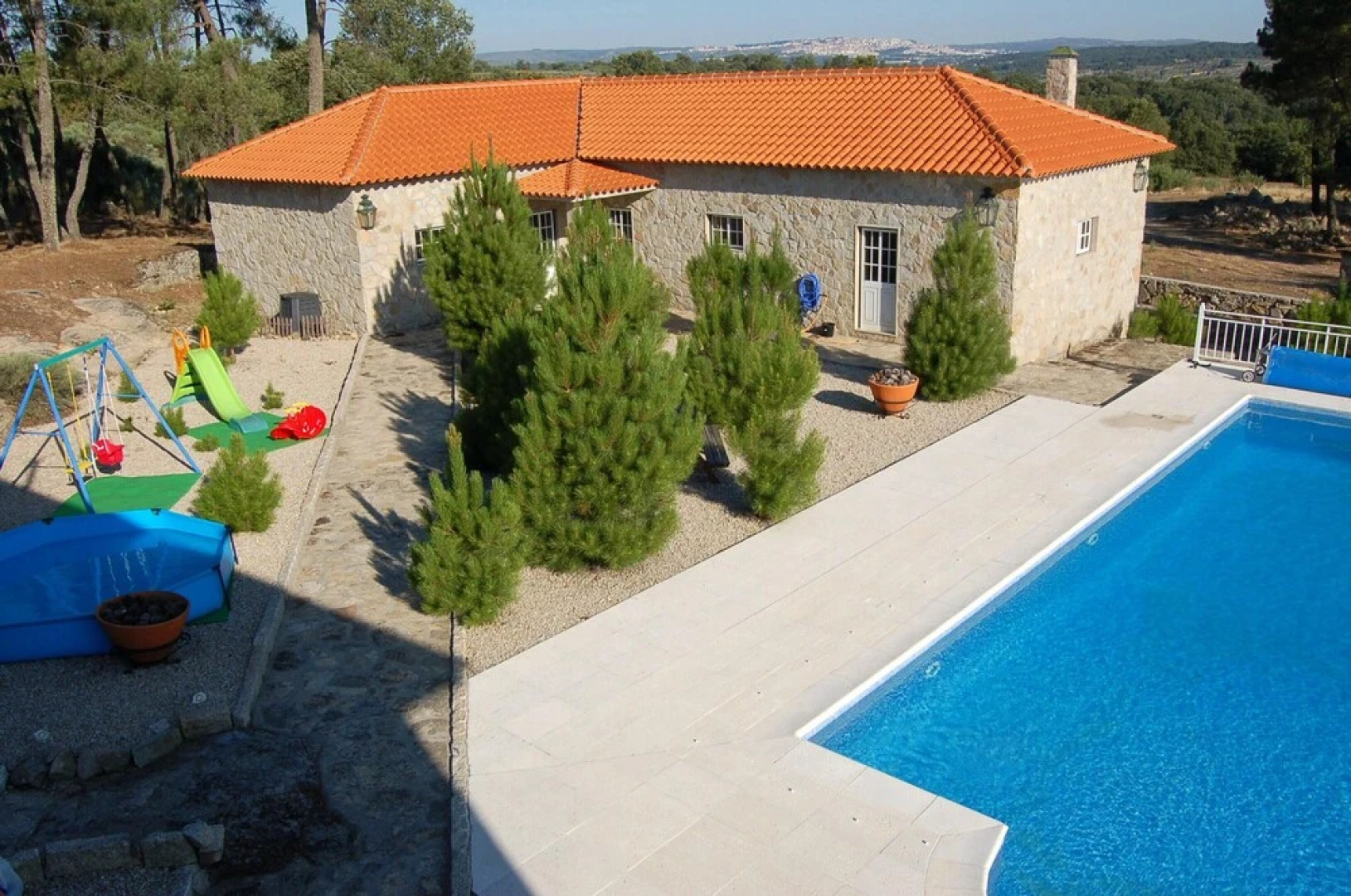 House With 4 Bedrooms in Vila Fernando, With Wonderful Mountain View, Private Pool, Furnished Garden Near the Beach