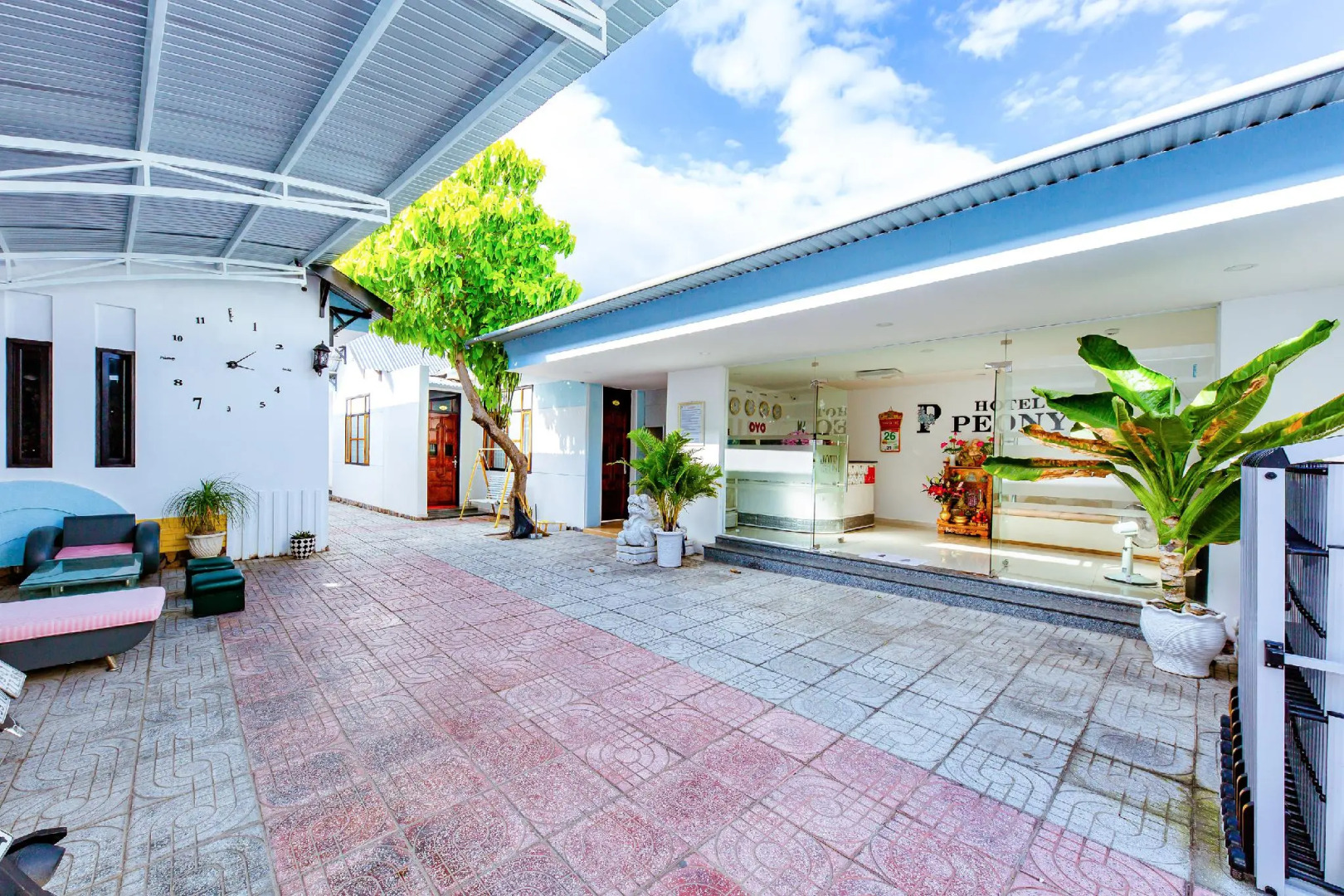 Super OYO 598 Peony Hotel