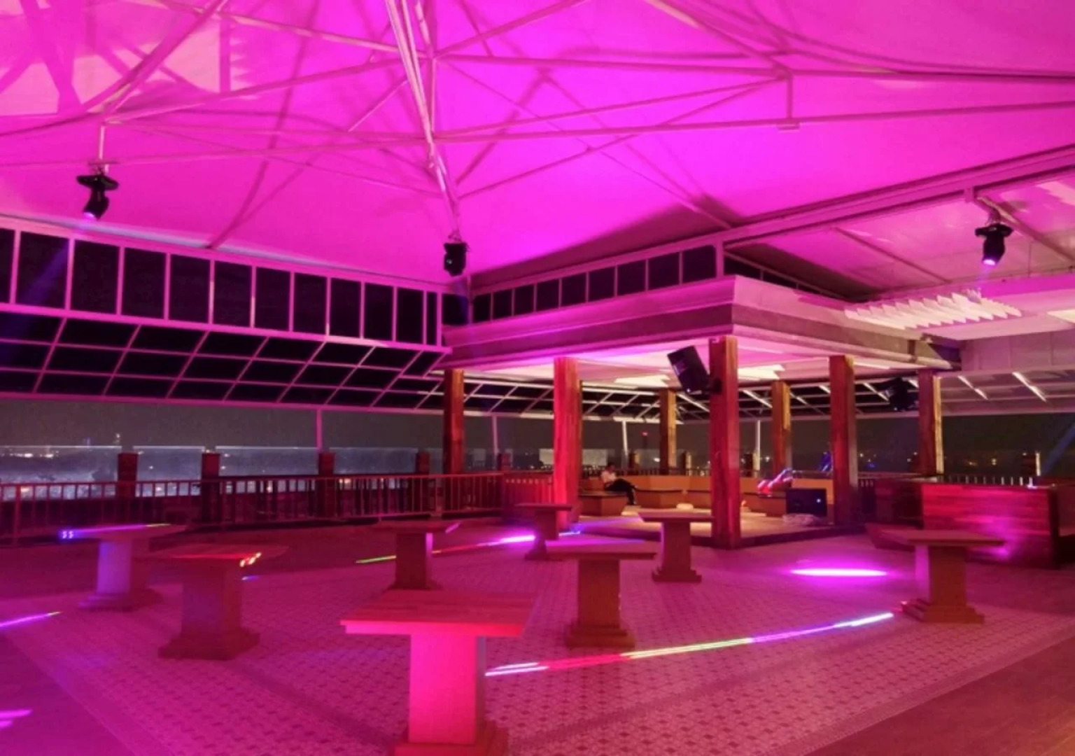 The Grantage Hotel & Sky Lounge