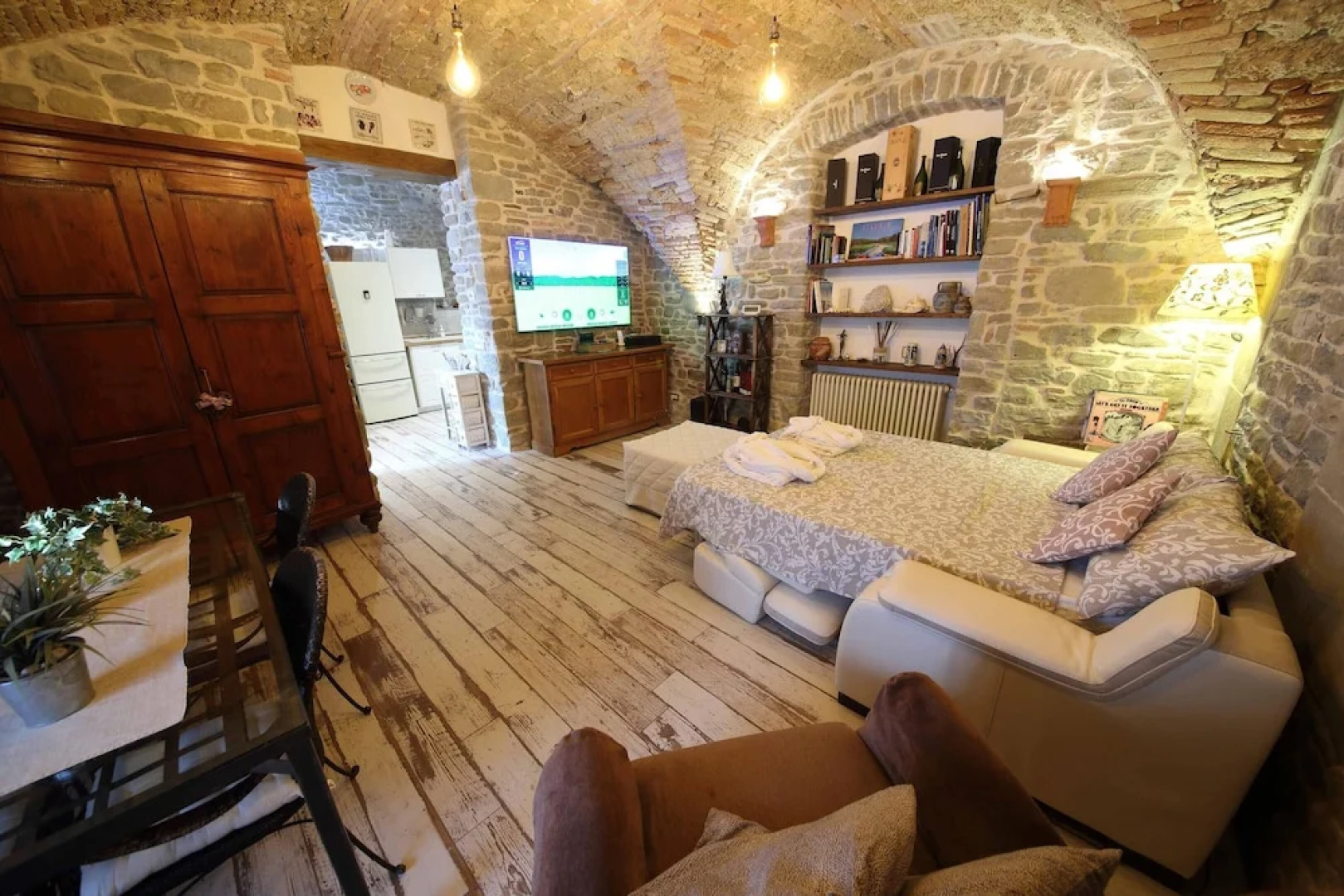 Studio in Popolano, with Wonderful Mountain View, Enclosed Garden And Wifi