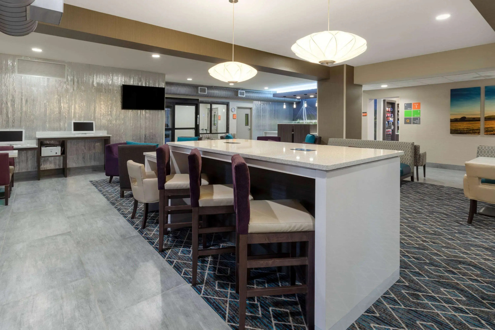 La Quinta Inn & Suites by Wyndham Wichita Airport