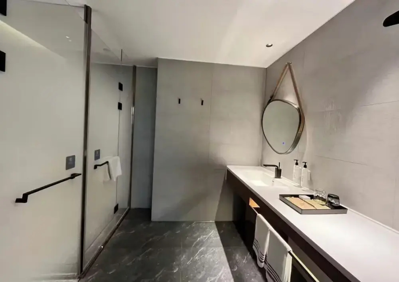 Linfen Wanda Yuehua Hotel