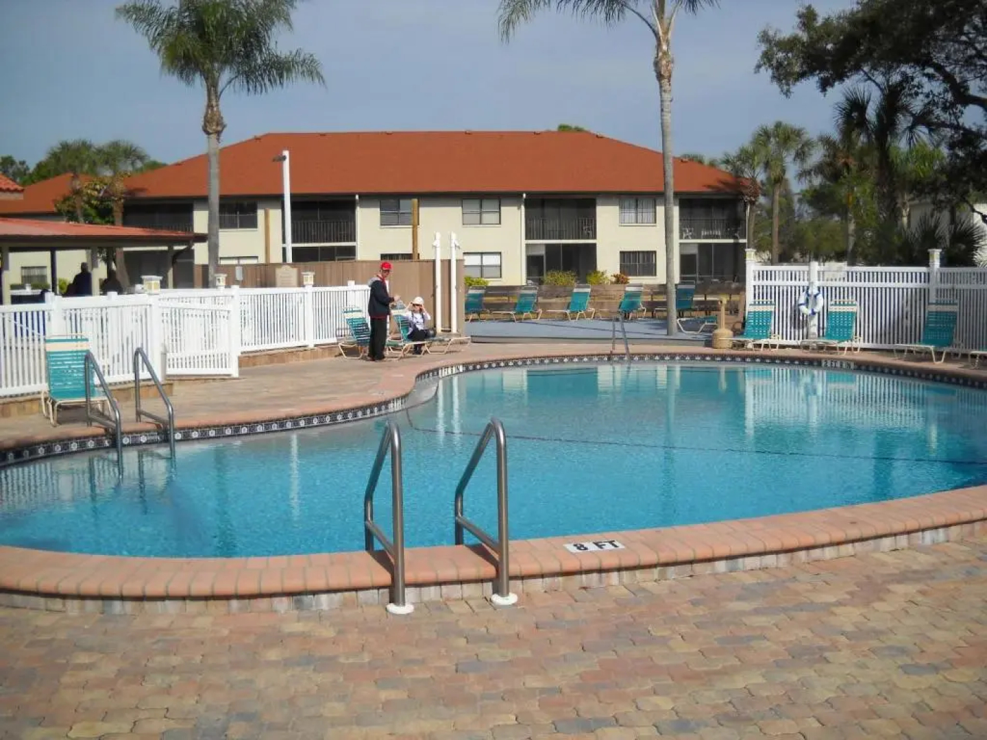 Luxury Shorewalk Water Front 2 Bedroom 2 Bathroom 3Mins IMG 5 Mins Beach